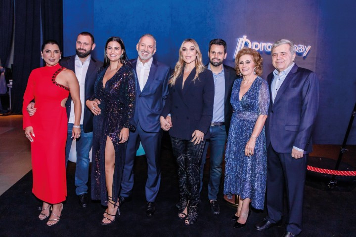 Karine e Leonardo, Tatiana e Joaão Celestino, Juliana e Omar, Randa e Marcelo Maluf
