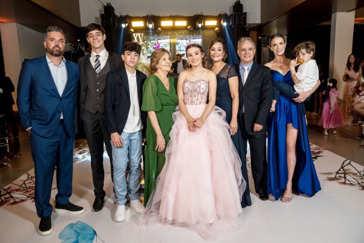 Manoel Junior , Joao Gabriel Almeida , Lorenzo , Vera Fontes , Ana Sofia , Theiza , Abel , Maria Carolina, Vicenzo