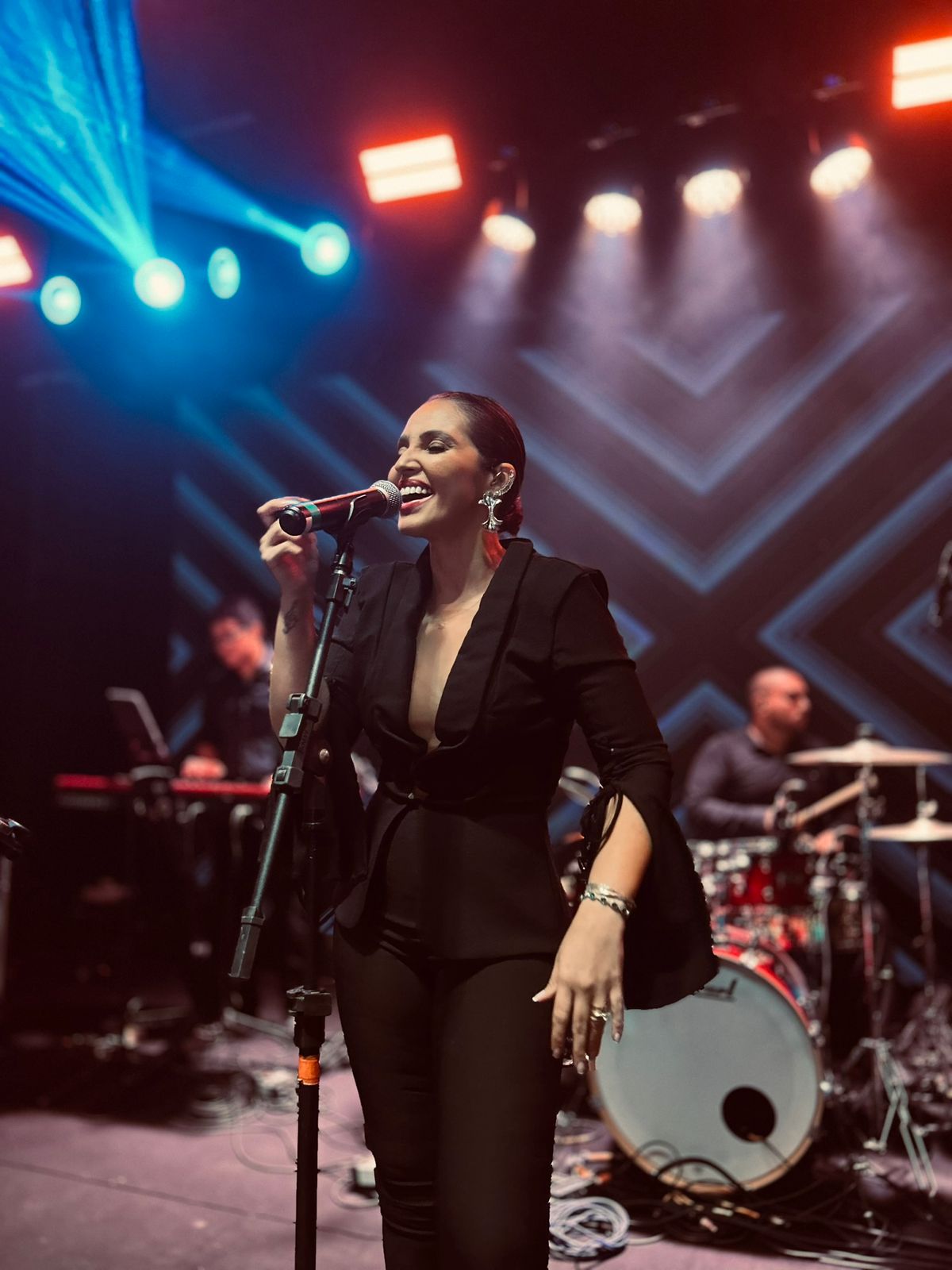 Cantora Adrya Almeida