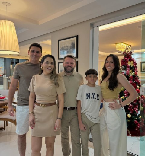 Janaina e Dalmi Defante e família