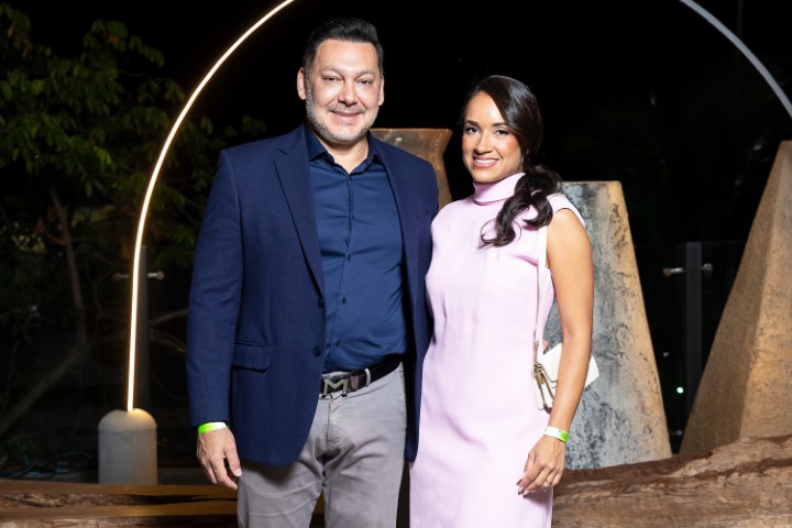 Marcos Regenold Fernandes e Carol