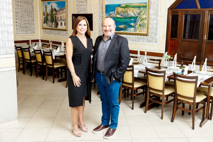 A fonoaudióloga e audiologista Vanessa Moraes e o empresário João Carlos Theodoro